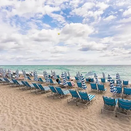 Upscale Ocean Front Condo With High Ceilings